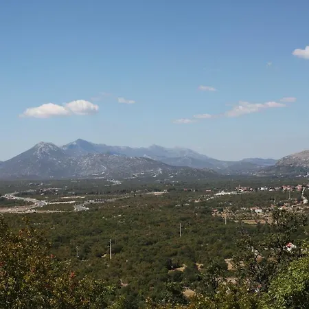 Kamena Kuca 2 度假居 Šestanovac